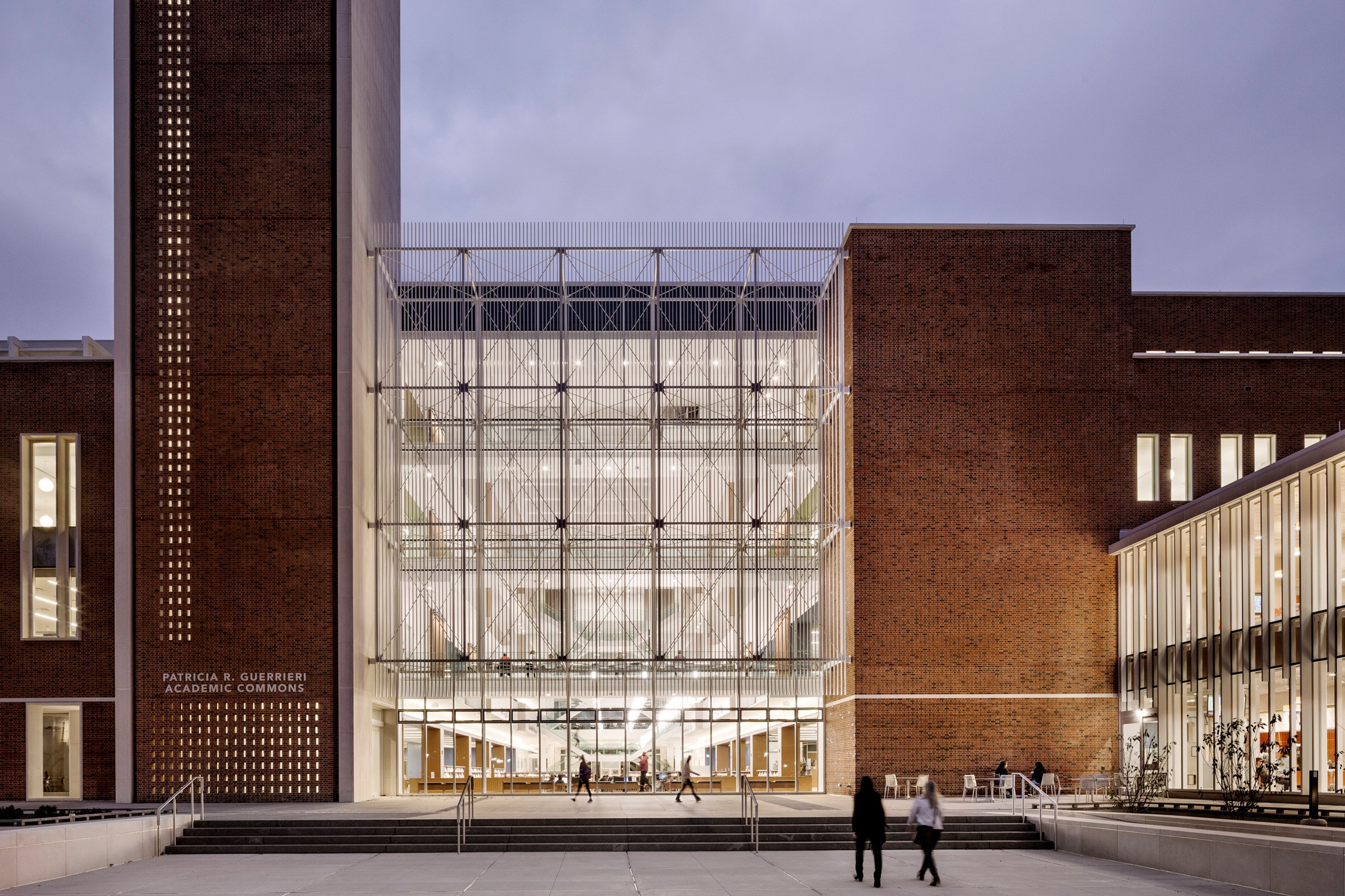 Exterior view of the Salisbury University Patricia R. Guerrieri Academic Commons