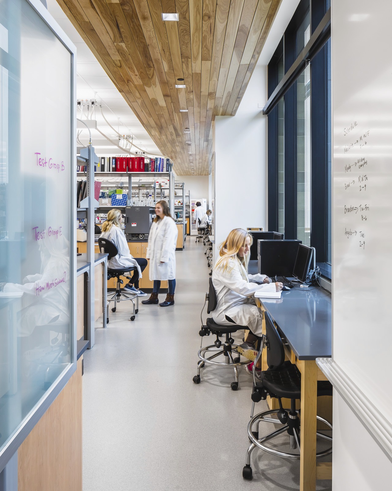 Flexible research lab in the Integrated Sciences Building at Kent State University