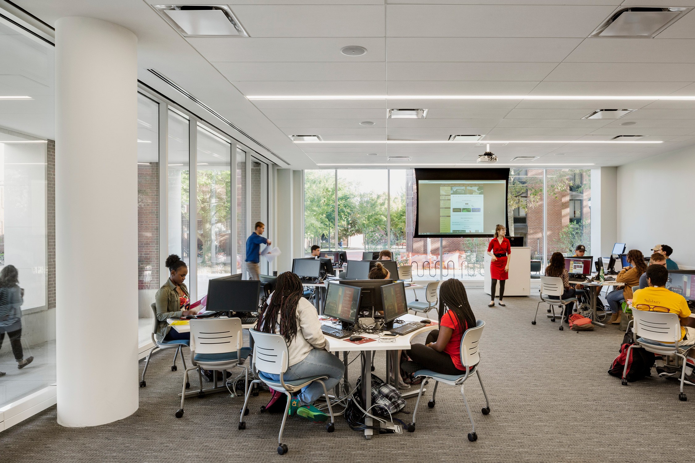 Teaching and learning areas in the Salisbury University Patricia R. Guerrieri Academic Commons