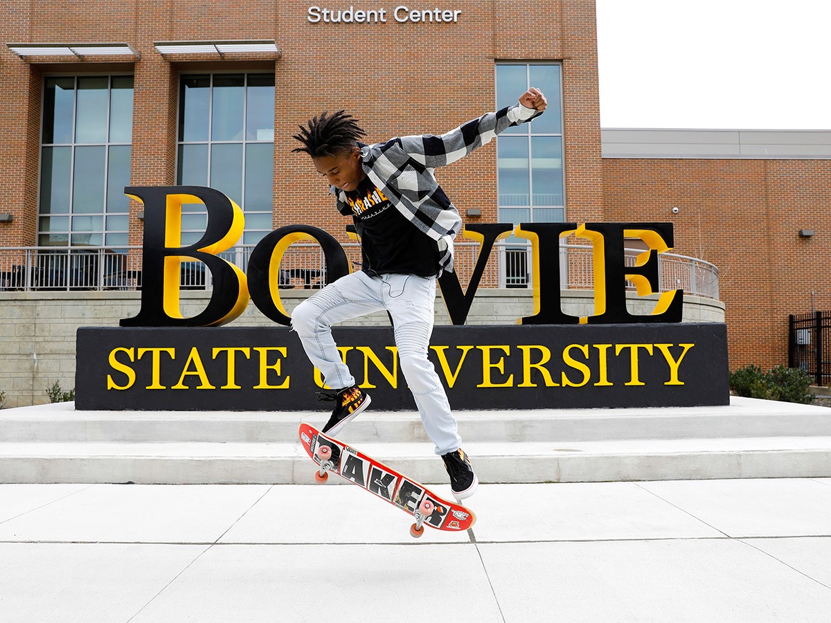 Environmental graphic monument sign located in the main quad
