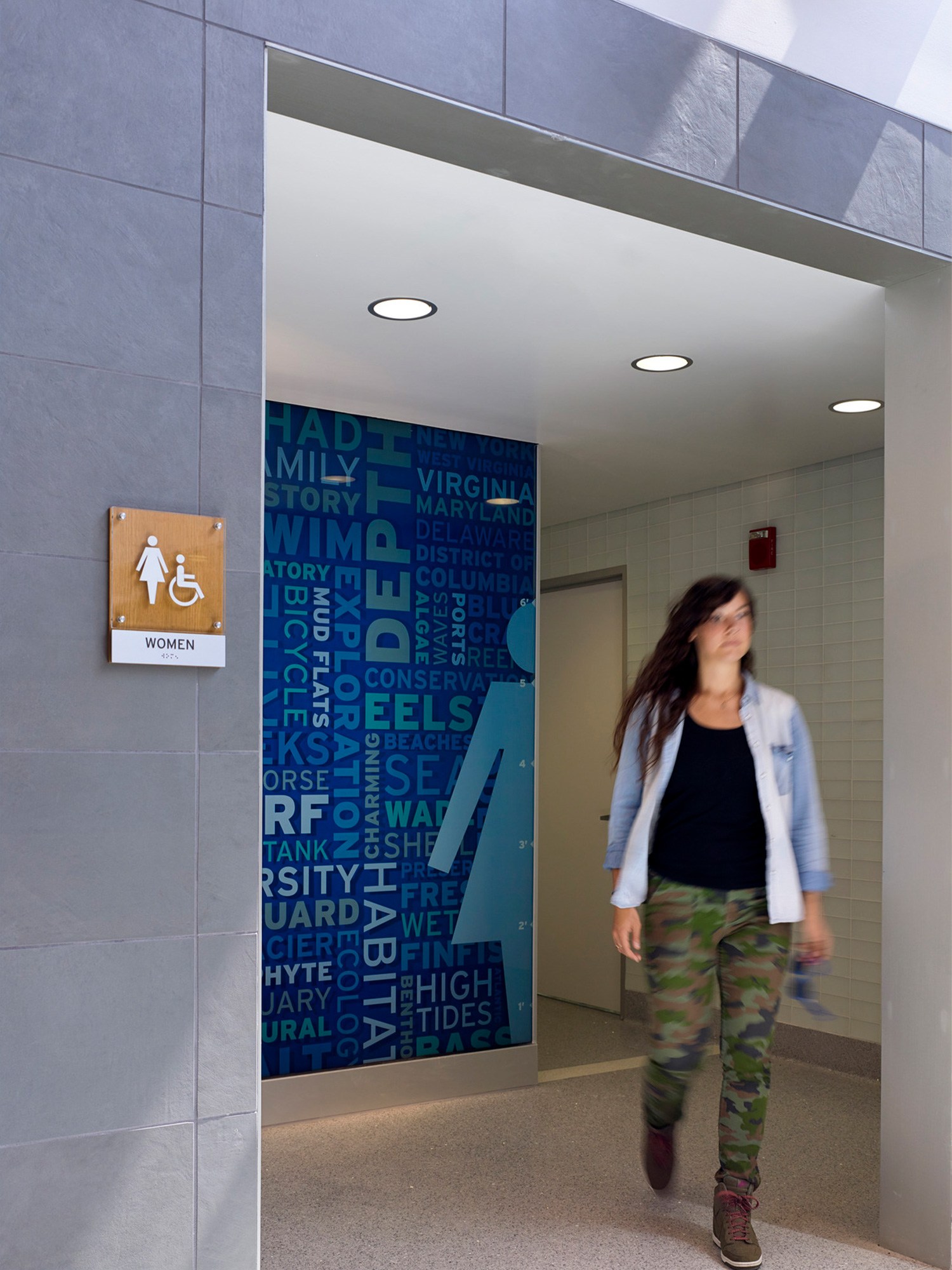 Restroom feature wall in travel plaza
