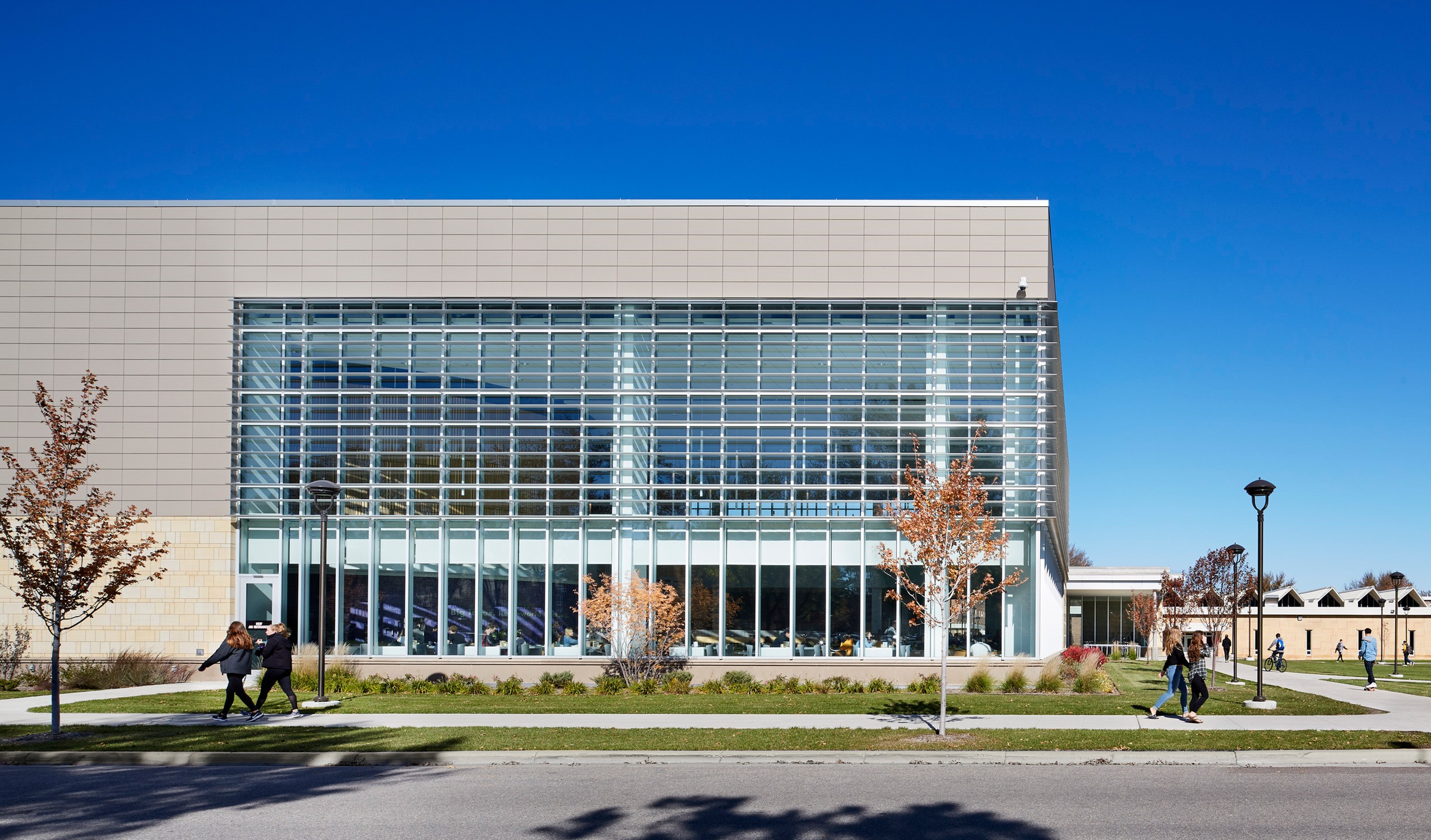 Daytime image of exterior of University Dining Center at Minnesota State University, Mankato