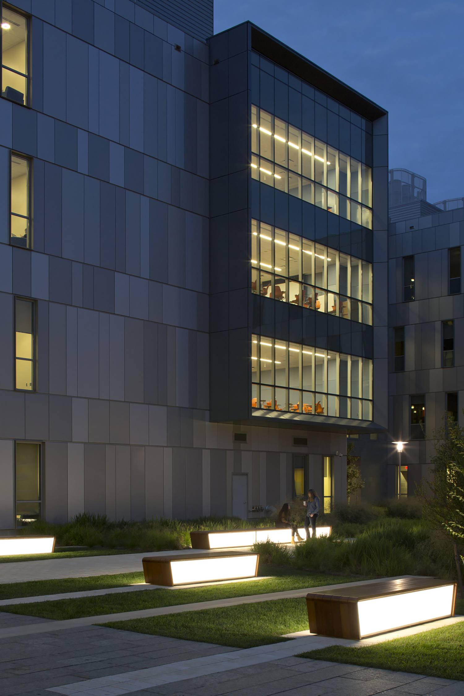 Custom benches at the University of Delaware Interdisciplinary Science & Engineering Laboratory