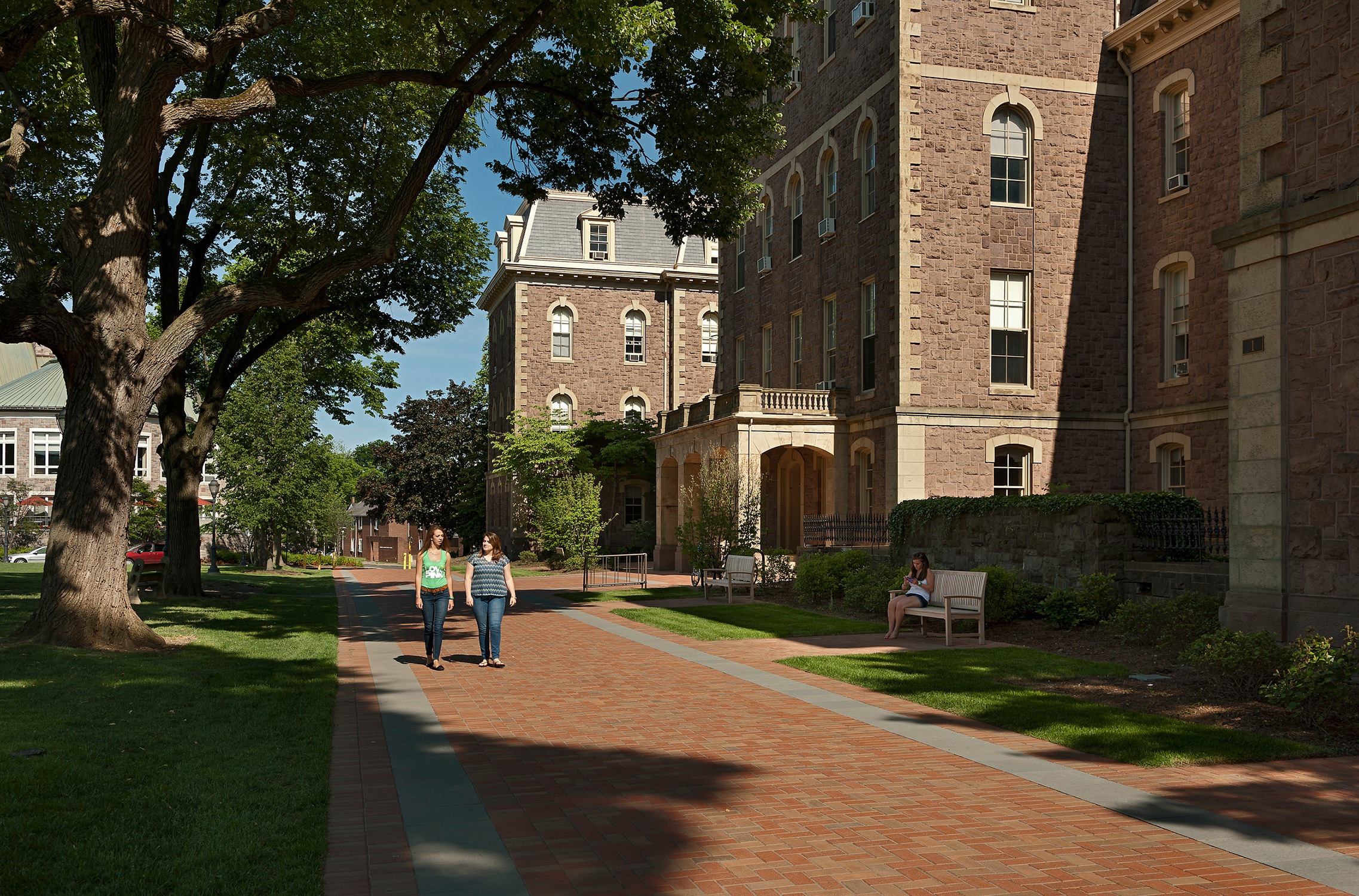Lafayette College’s Quad Renovation replaces driveways and parking with pedestrian-friendly pathways