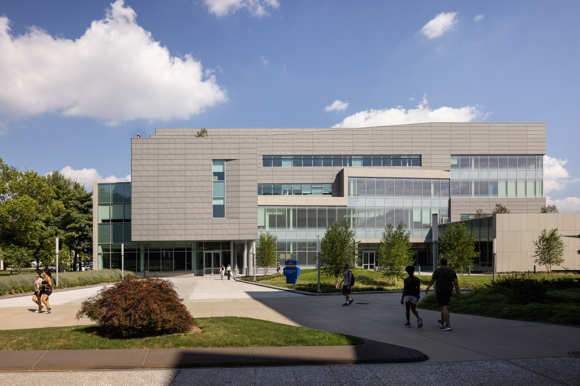 Hofstra Science And Innovation Center Exterior 3