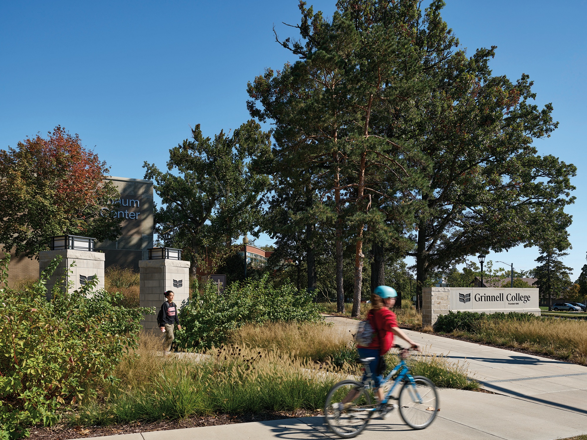Grinnell College Plaza And Outdoor Learning Spaces Gateway Signage
