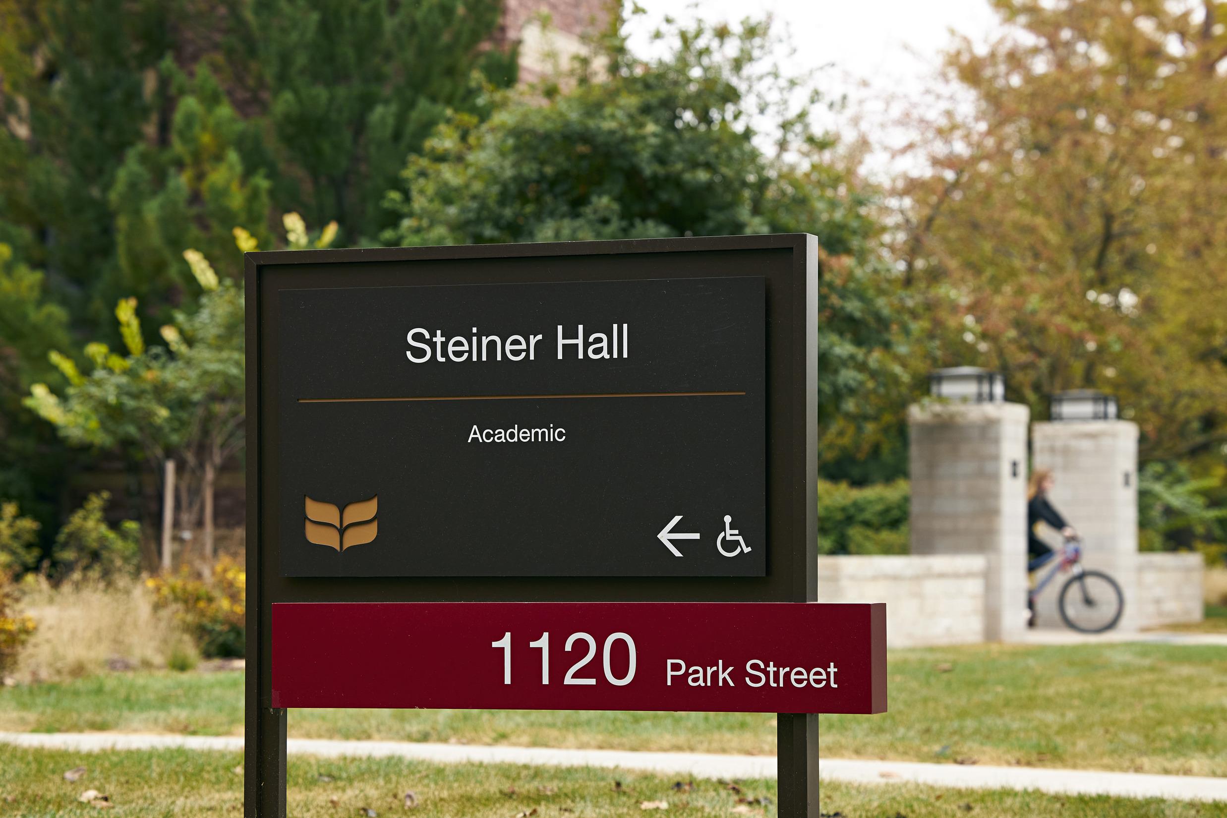 Grinnell Signage Accessible entrance